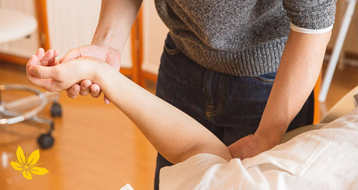 ماساژ برای درد آرنج | Massage for elbow pain